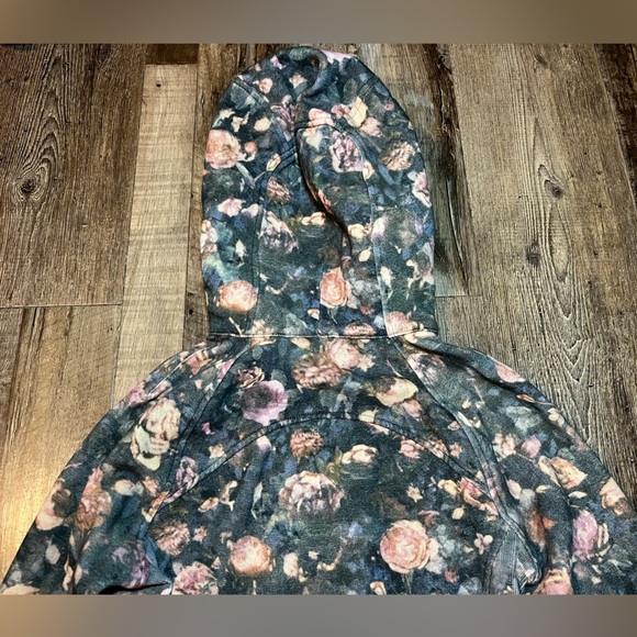 Lululemon Scuba Hoodie *Light Cotton Fleece Frosted Rose Multi Size 4 - Picture 8 of 8